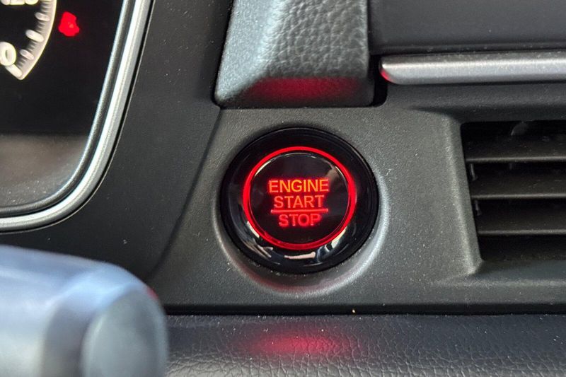 Used 2023 Honda Pilot SportImage 26