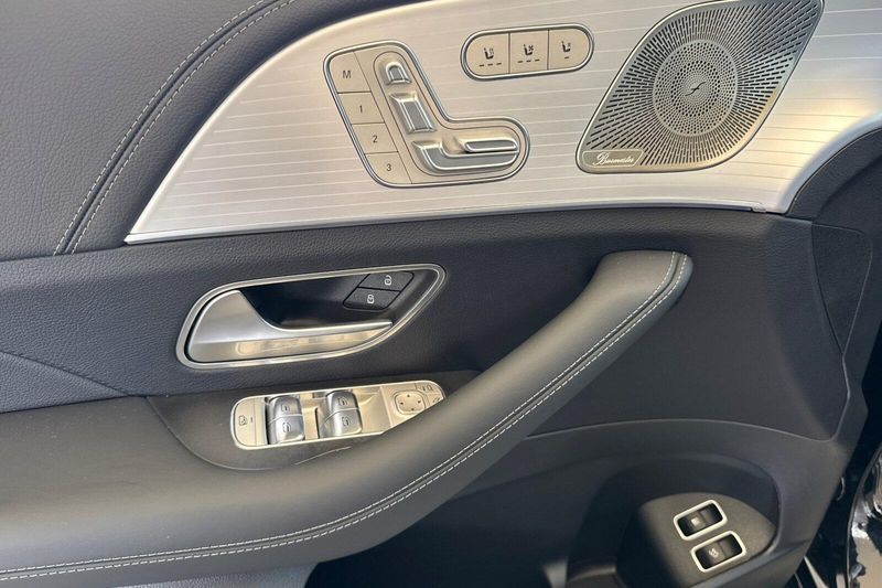 New 2027 Mercedes-Benz GLE-Class GLEImage 8