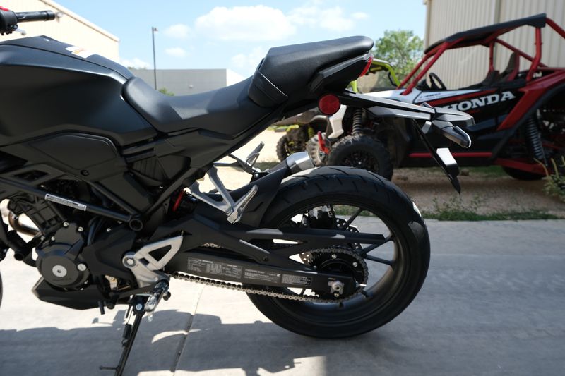 2024 Honda CB300R ABS MATTE BLACK METALLICImage 19