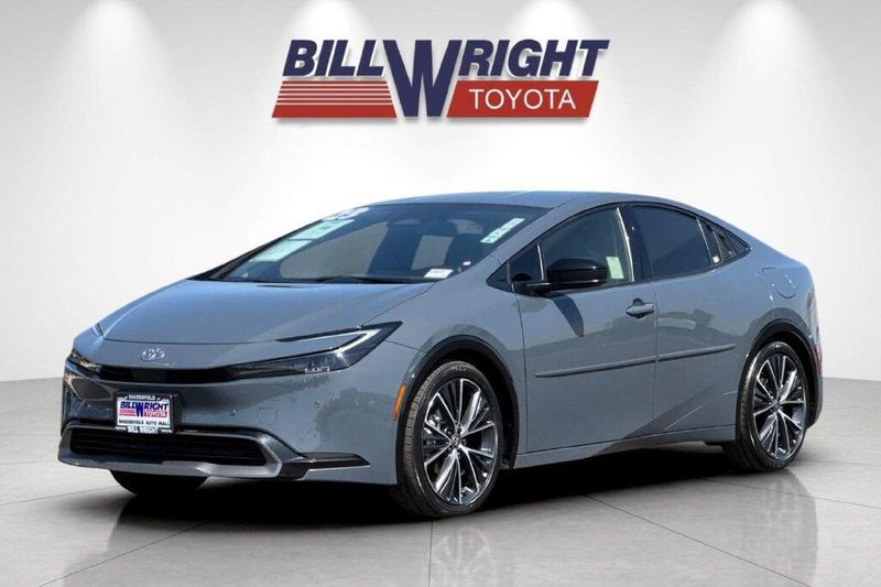Used 2023 Toyota Prius XLEImage 7