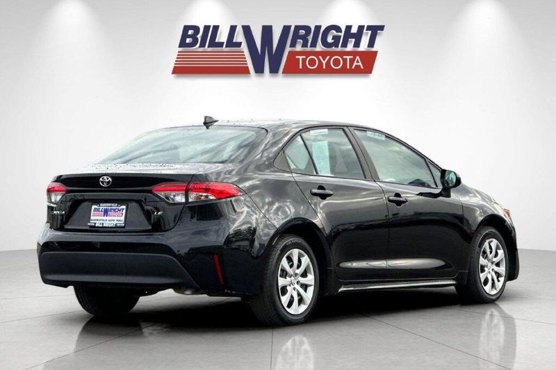 Used 2025 Toyota Corolla LEImage 3