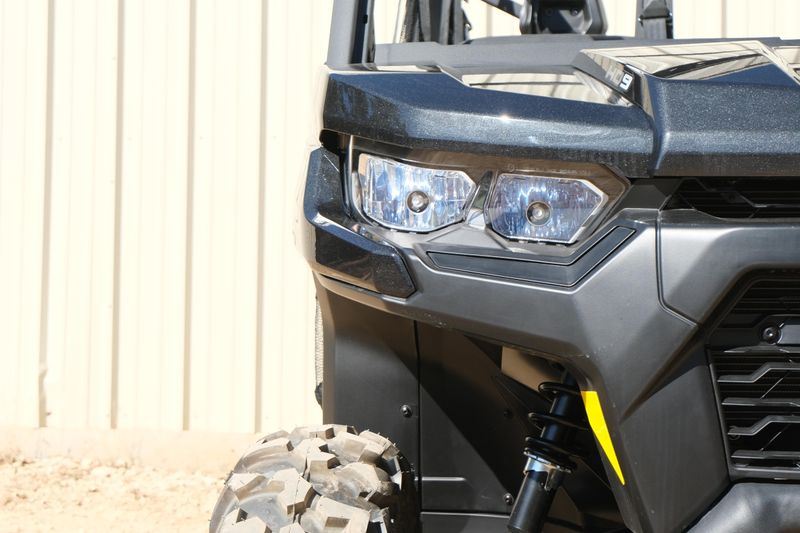 NEW 2026 CAN-AM DEFENDER MAX DPS HD9  in a STEALTH BLACK exterior color. Family PowerSports (877) 886-1997 familypowersports.com 