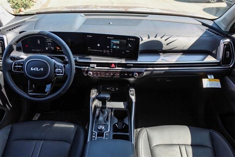New 2025 Kia Sorento EXImage 5