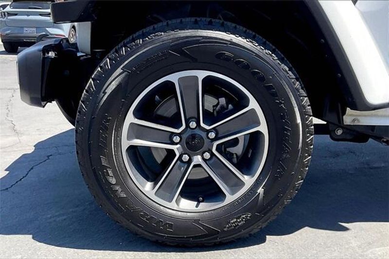 2023 Jeep Wrangler SaharaImage 7