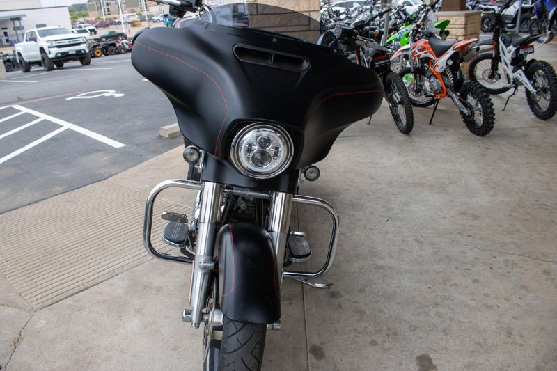 USED 2016 HARLEY STREET GLIDE SPECIAL Image 2