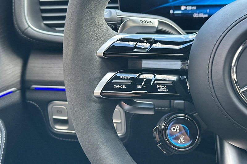 Used 2024 Mercedes-Benz GLE 53 AMGImage 29