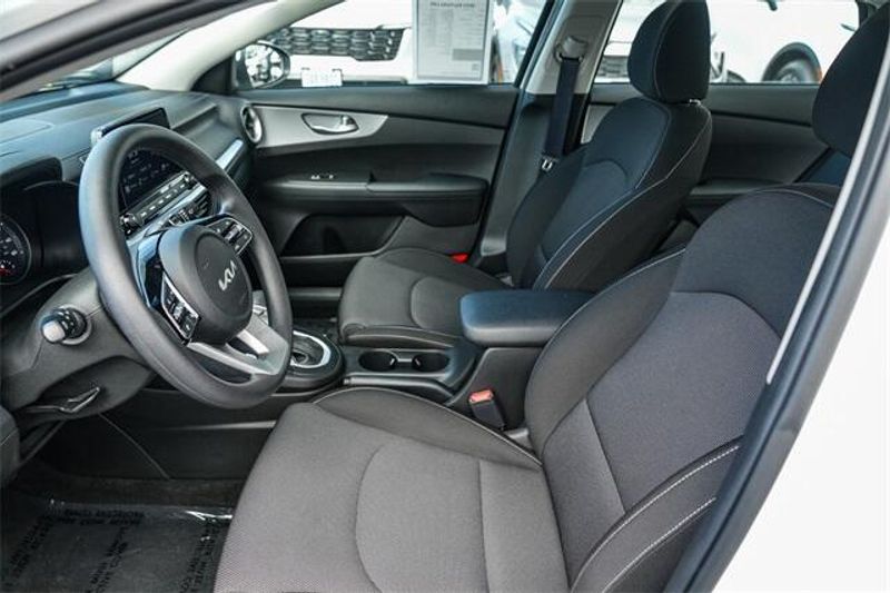 2023 Kia Forte LXSImage 18
