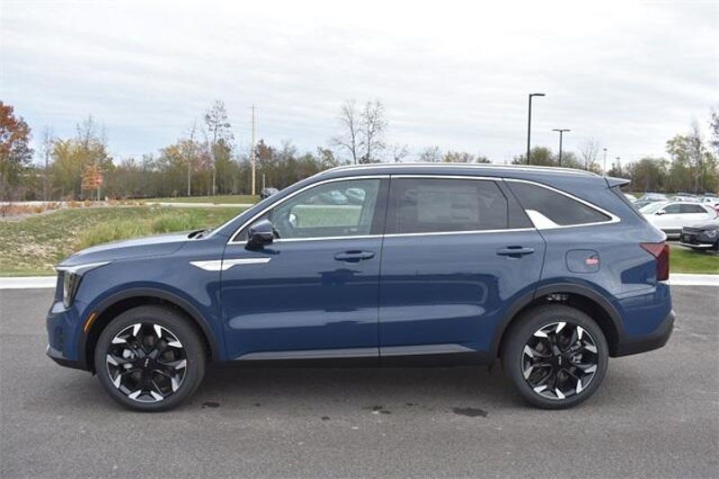 New 2026 Kia Sorento EXImage 6
