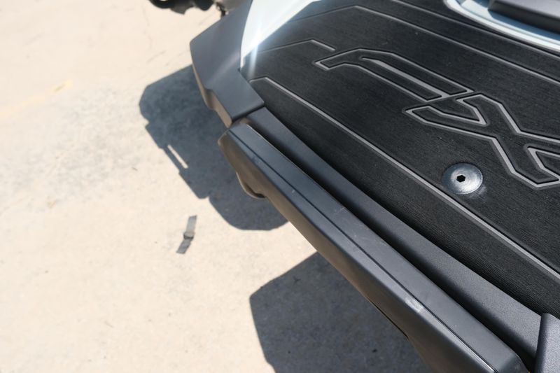 2025 Yamaha FX CRUISER HO WITH AUDIO MINT AND PEARL Image 15