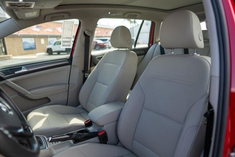 Used 2018 Volkswagen Golf Alltrack TSI SEImage 13