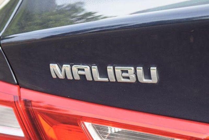 Used 2018 Chevrolet Malibu LTImage 17