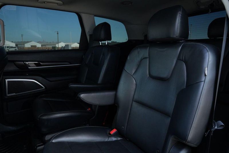 Used 2024 Kia Telluride LXImage 14