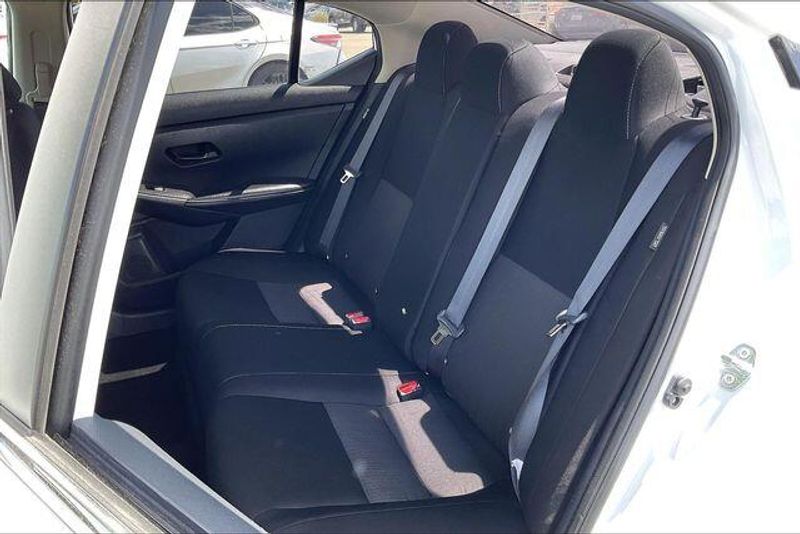 Used 2025 Nissan Sentra SVImage 25