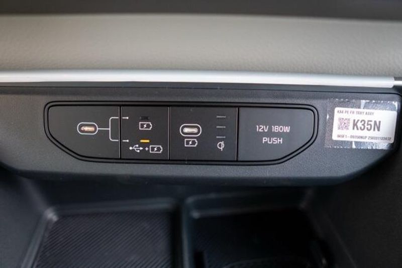 2026 Kia Carnival SXImage 18
