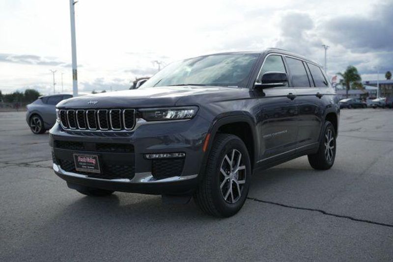 Used 2025 Jeep Grand Cherokee L LimitedImage 3