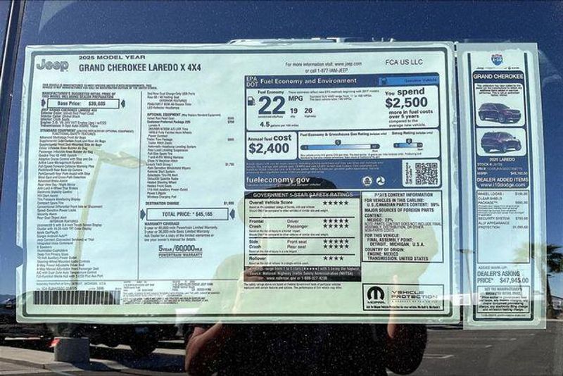 New 2025 Jeep Grand Cherokee Laredo X 4x4Image 16