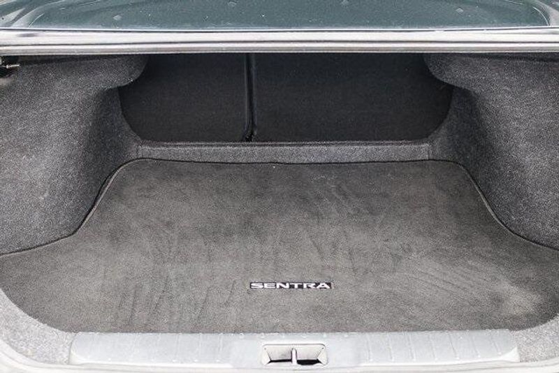 2021 Nissan Sentra SVImage 28