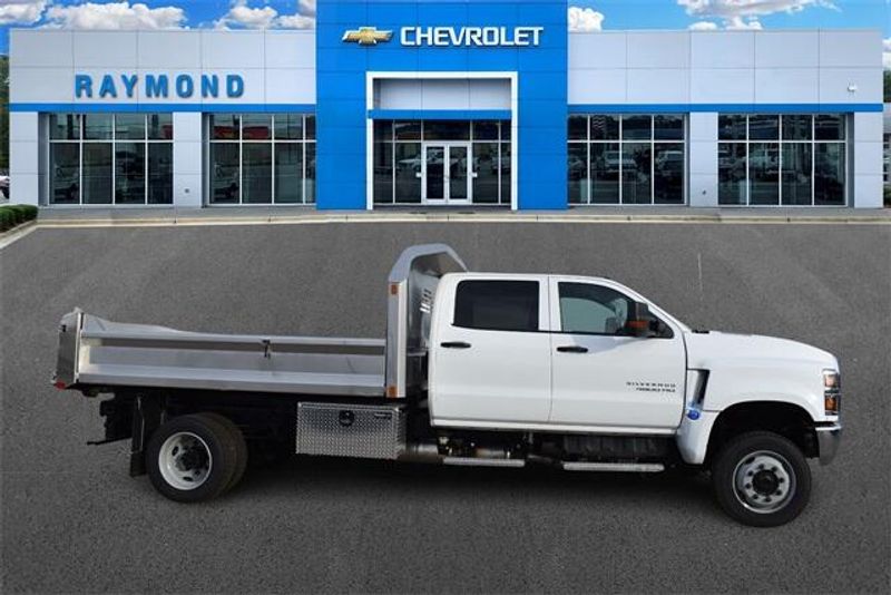 2024 Chevrolet Silverado 4500HD Work TruckImage 2