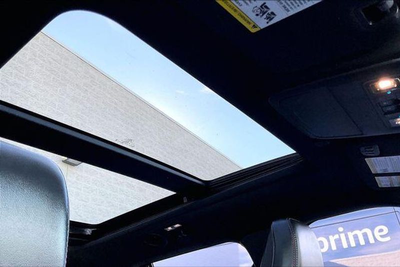 Used 2025 Ford Explorer STImage 29