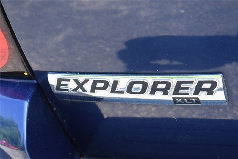 2008 Ford Explorer XLTImage 5