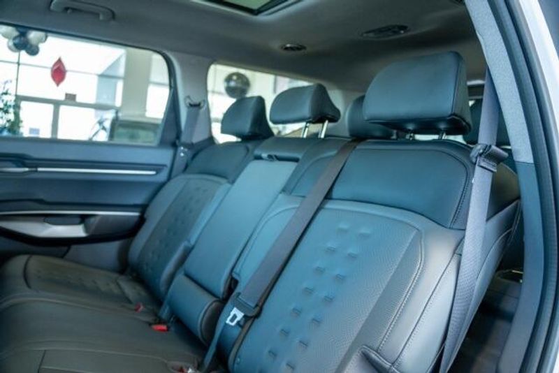 New 2026 Kia EV9 WindImage 15