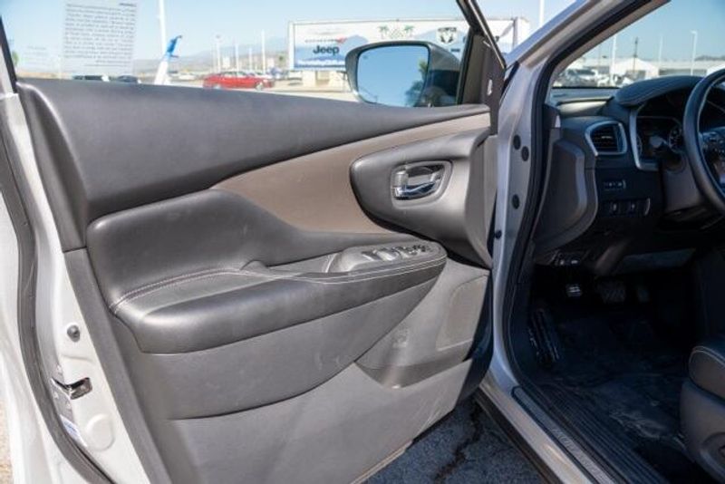 Used 2023 Nissan Murano SVImage 16