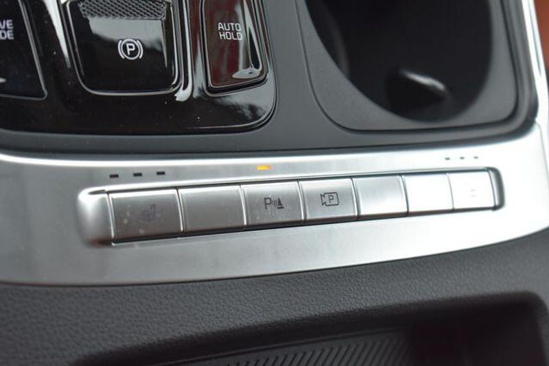 New 2026 Kia Carnival EXImage 27