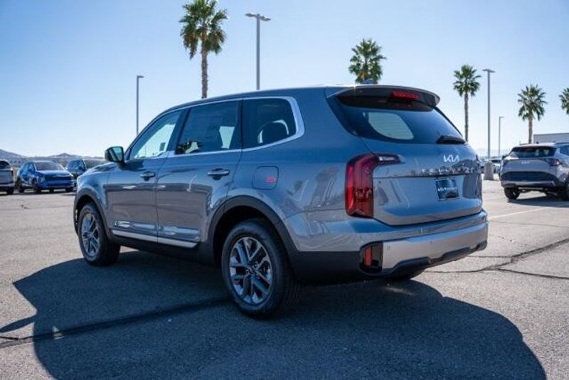 New 2025 Kia Telluride LXImage 5