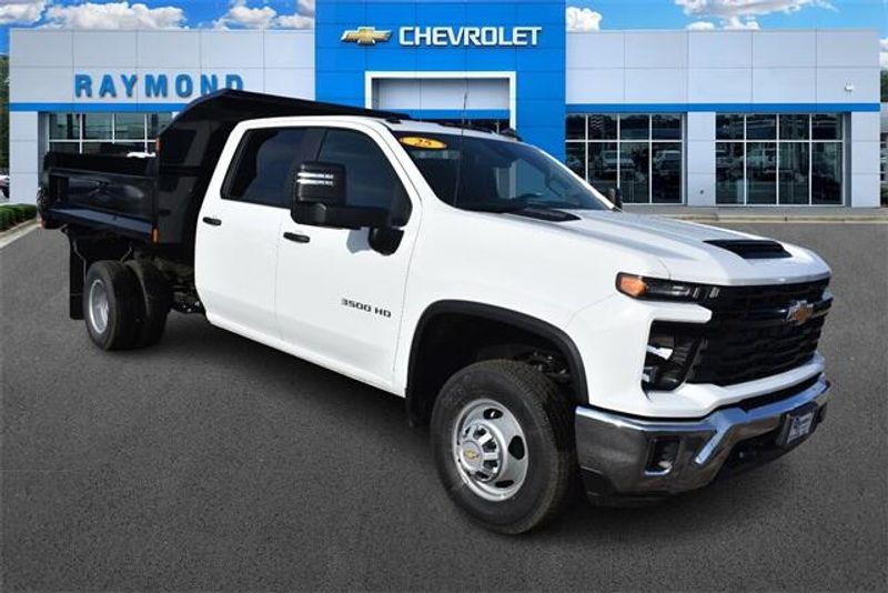 2025 Chevrolet Silverado 3500HD Work TruckImage 10