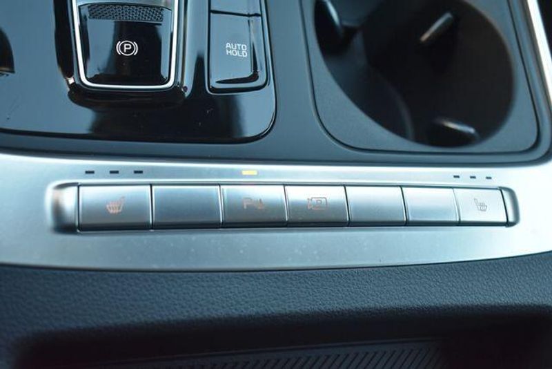 New 2026 Kia Carnival Hybrid EXImage 29