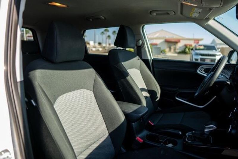 2023 Kia Soul SImage 11