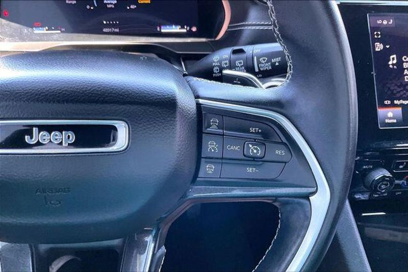 Used 2021 Jeep Grand Cherokee L AltitudeImage 19