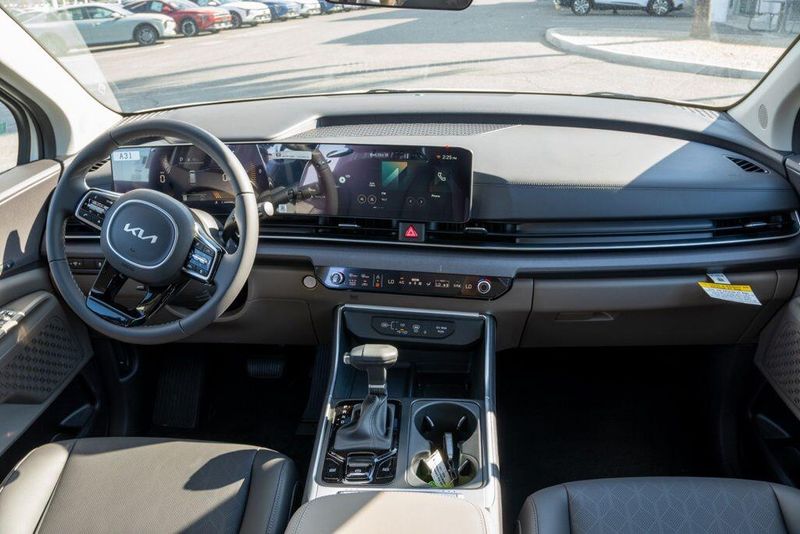 New 2026 Kia Carnival EXImage 14