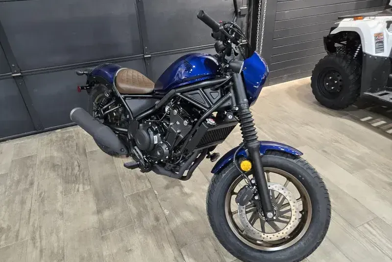 2025 HONDA REBEL 500 ABS SE PEARL BLUE 