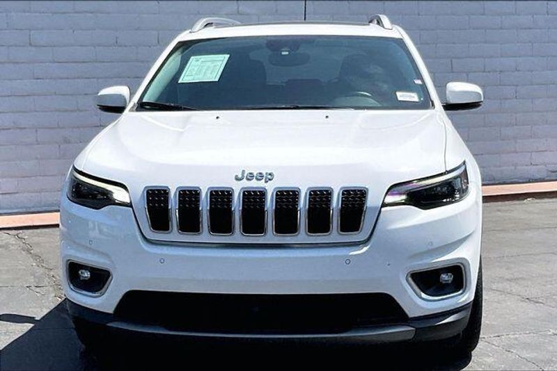 Used 2019 Jeep Cherokee LimitedImage 2