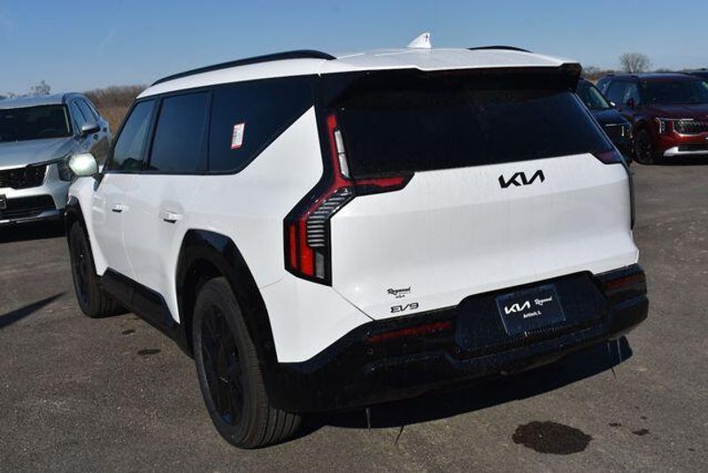 New 2026 Kia EV9 LandImage 6