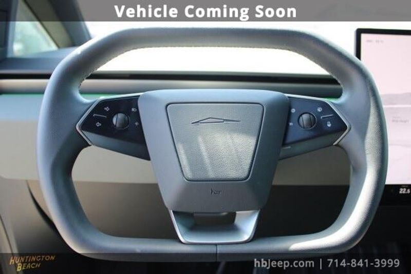 2024 Tesla Cybertruck BaseImage 19