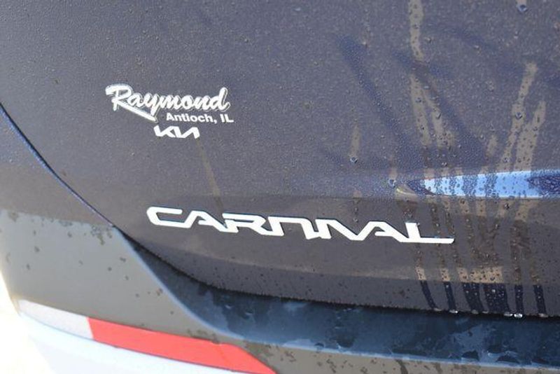 New 2026 Kia Carnival Hybrid EXImage 18