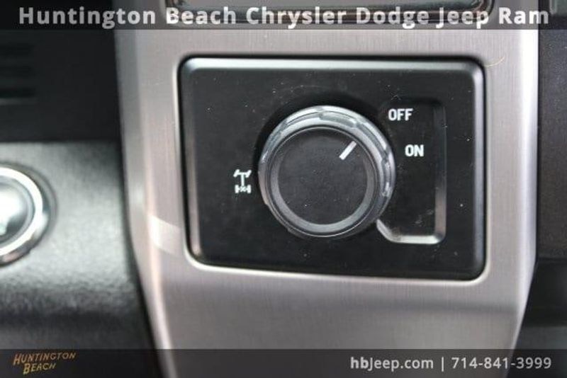 2015 Ford F-150 PlatinumImage 26