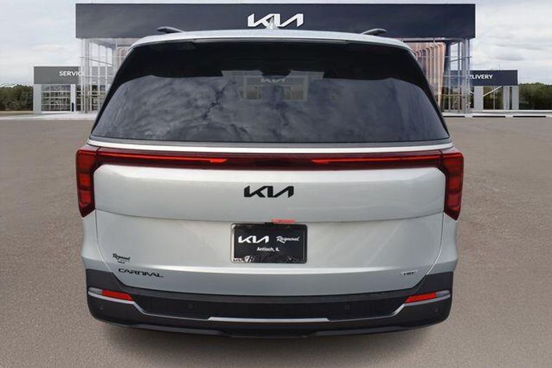 New 2026 Kia Carnival Hybrid SXImage 5