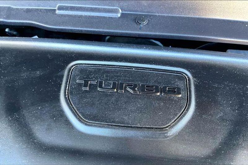 Used 2025 Jeep Compass LimitedImage 32