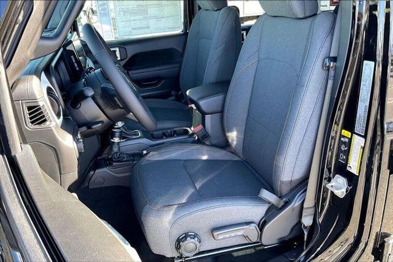 New 2026 Jeep Wrangler 4-door Sport SImage 8