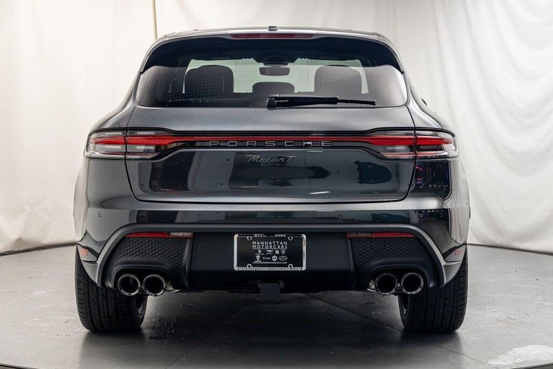 2025 Porsche Macan TImage 4