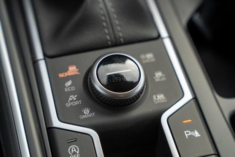 New 2026 Kia Sorento Plug-In Hybrid EXImage 18