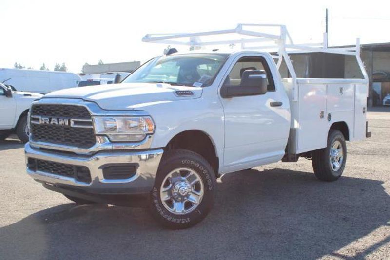 2024 RAM 2500 Tradesman Regular Cab Harbor BodyImage 13
