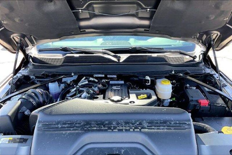 New 2027 RAM 2500 Big Horn Crew Cab 4x4 6
