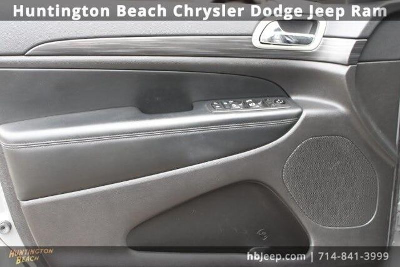 2021 Jeep Grand Cherokee Laredo XImage 11