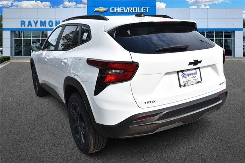 2025 Chevrolet Trax ActivImage 5