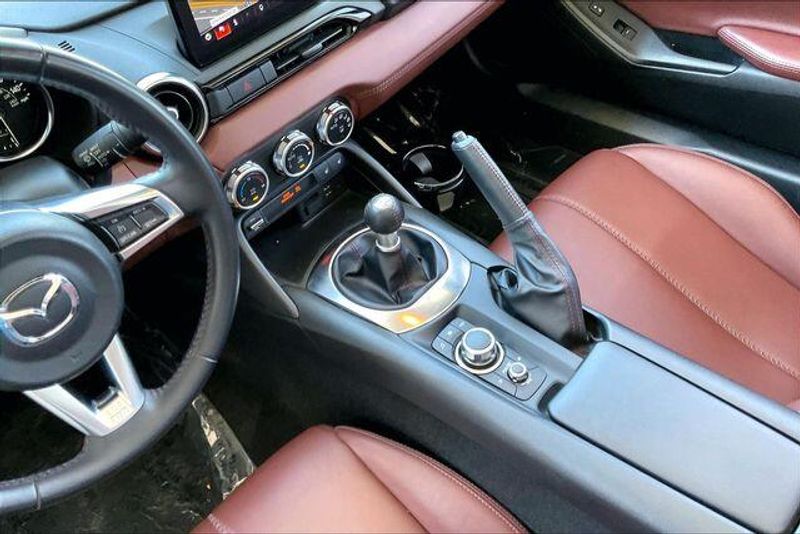 Used 2019 Mazda MX-5 Miata RF Grand TouringImage 17