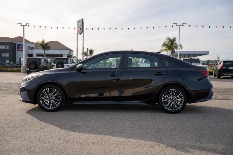 Used 2022 Kia Forte GT-LineImage 4